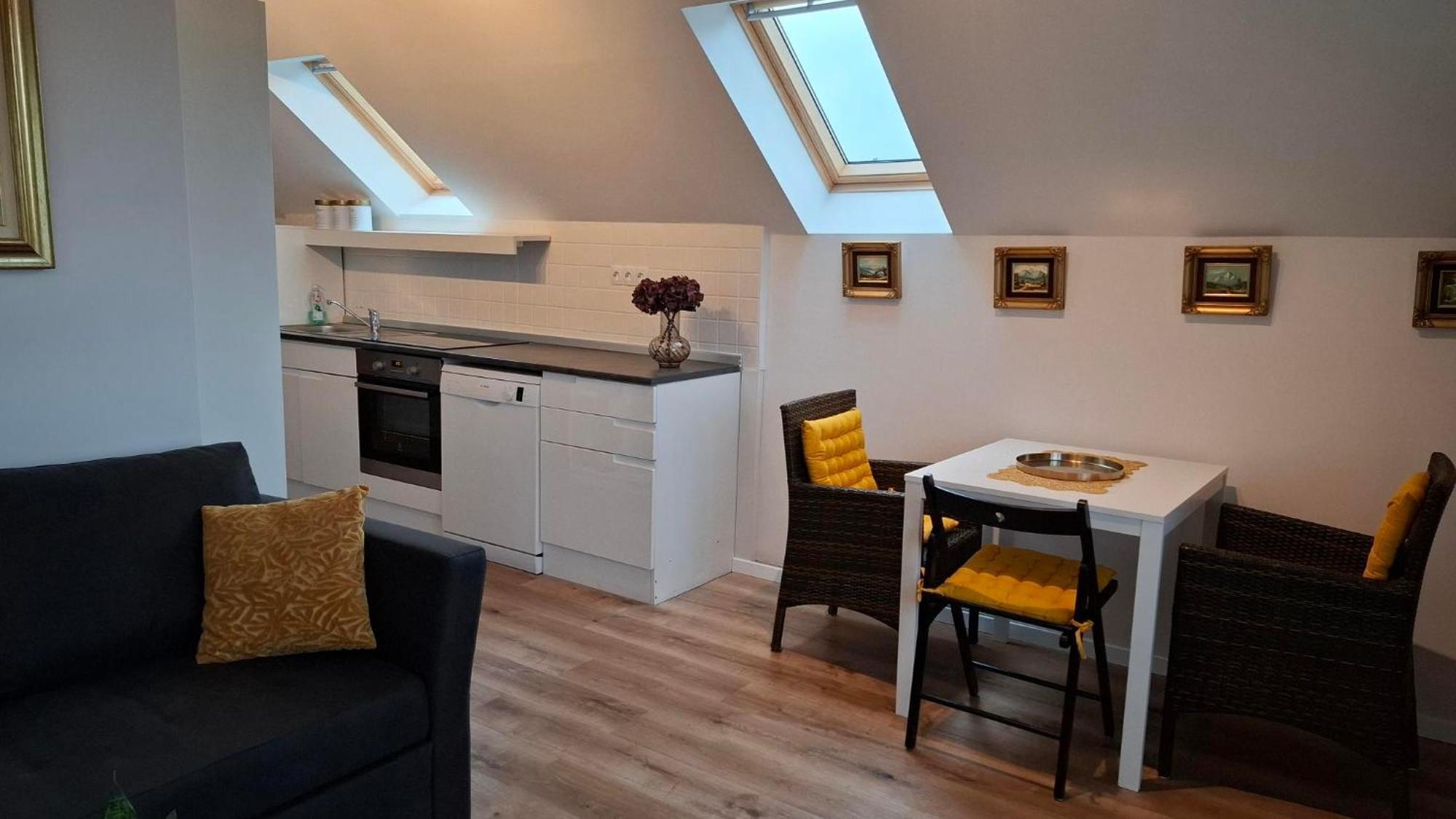 Apartment Apartma Harmonia With Parking